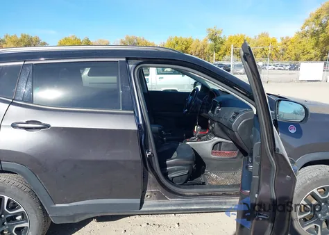 2020 Jeep Compass Trailhawk 4X4 from USA, damaged, VIN 3C4NJDDB4LT167152